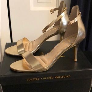 Gold lulus heels